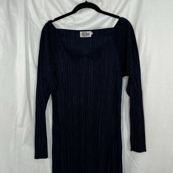 Tatsumi‎ Miyagi Couture Long Sleeve Round V Neck Pleated Midi Dress Navy Size 42 - Picture 2 of 6